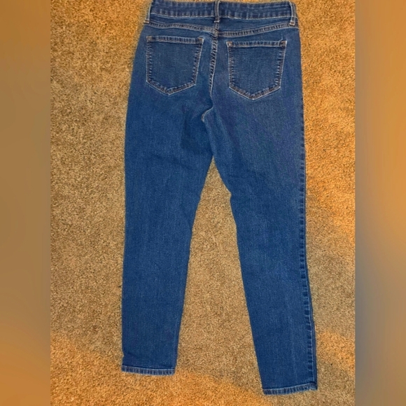 Old Navy Women’s Mid Rise Super Skinny Denim Jeans – Size Small - Picture 2 of 6
